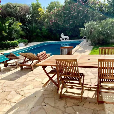 Cap D'antibes Piscine & Plage Des Ondes A Pied Guest house
